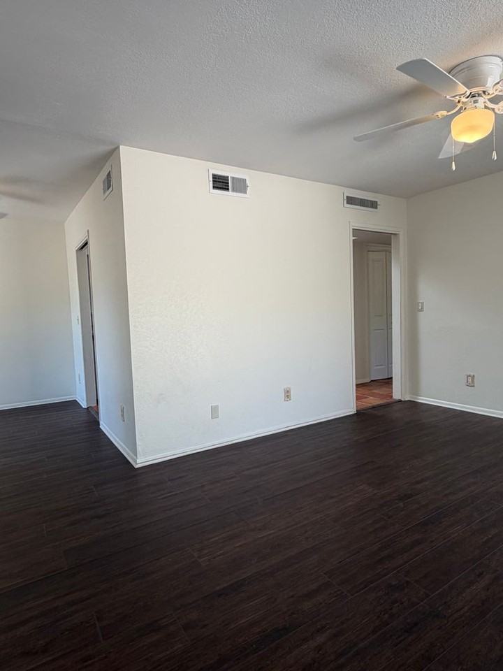 5213 N Tigua Dr - Photo 4 of 21