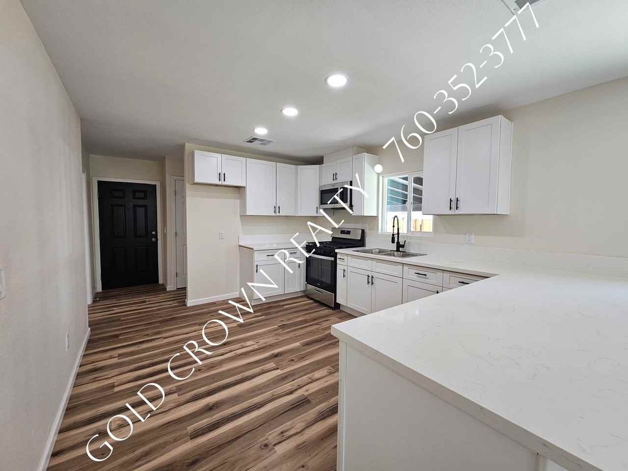 1070 W Euclid Ave - Photo 5 of 17