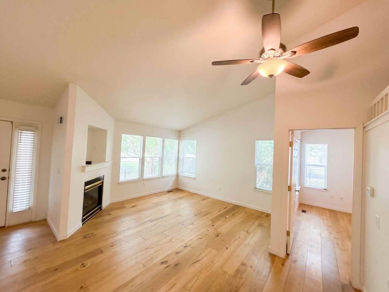 2089 N Fork Dr - Photo 4 of 18