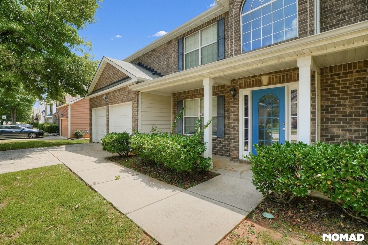 3693 Arminto Dr - Photo 3 of 37