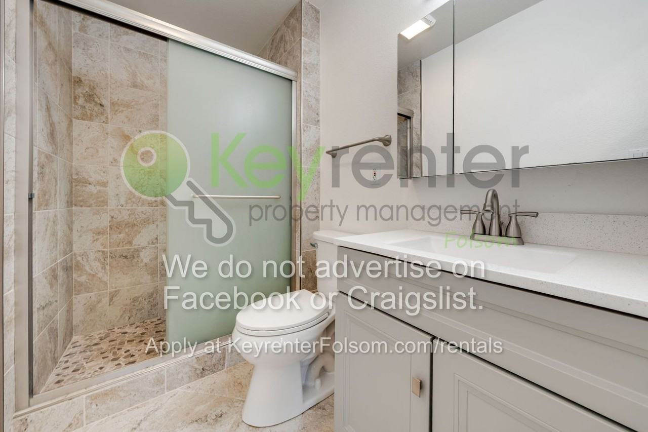 6113 Madison Ave - Photo 5 of 34