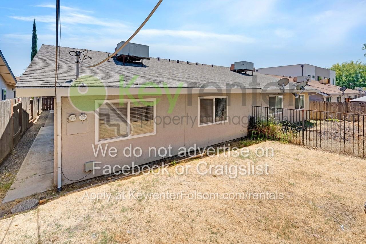 6113 Madison Ave - Photo 6 of 34