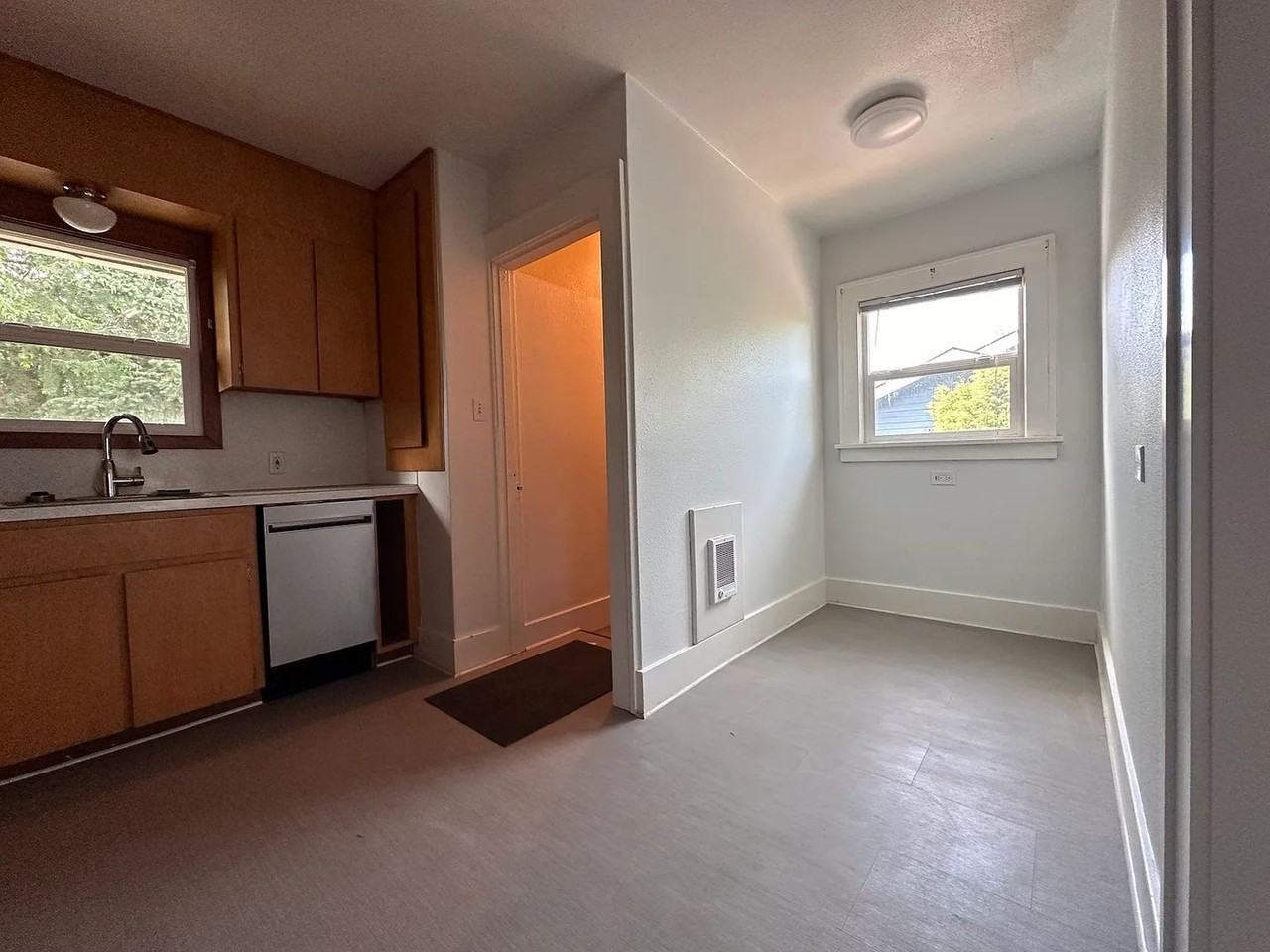 7333 N Fenwick Ave - Photo 5 of 16
