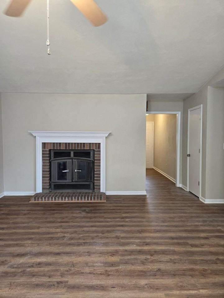 1937 Monument Dr - Photo 2 of 21