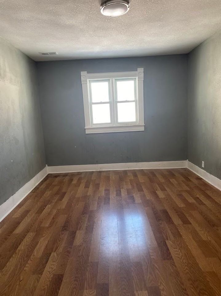 1345 S Water St - Photo 4 of 6