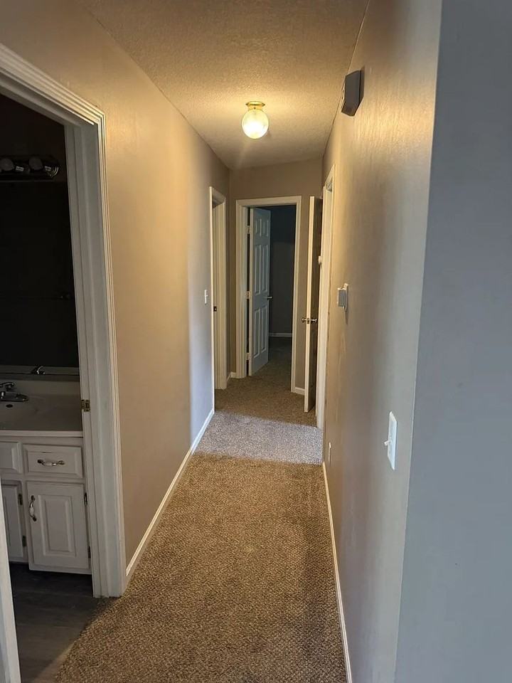 2400 Stowe Dr - Photo 3 of 9