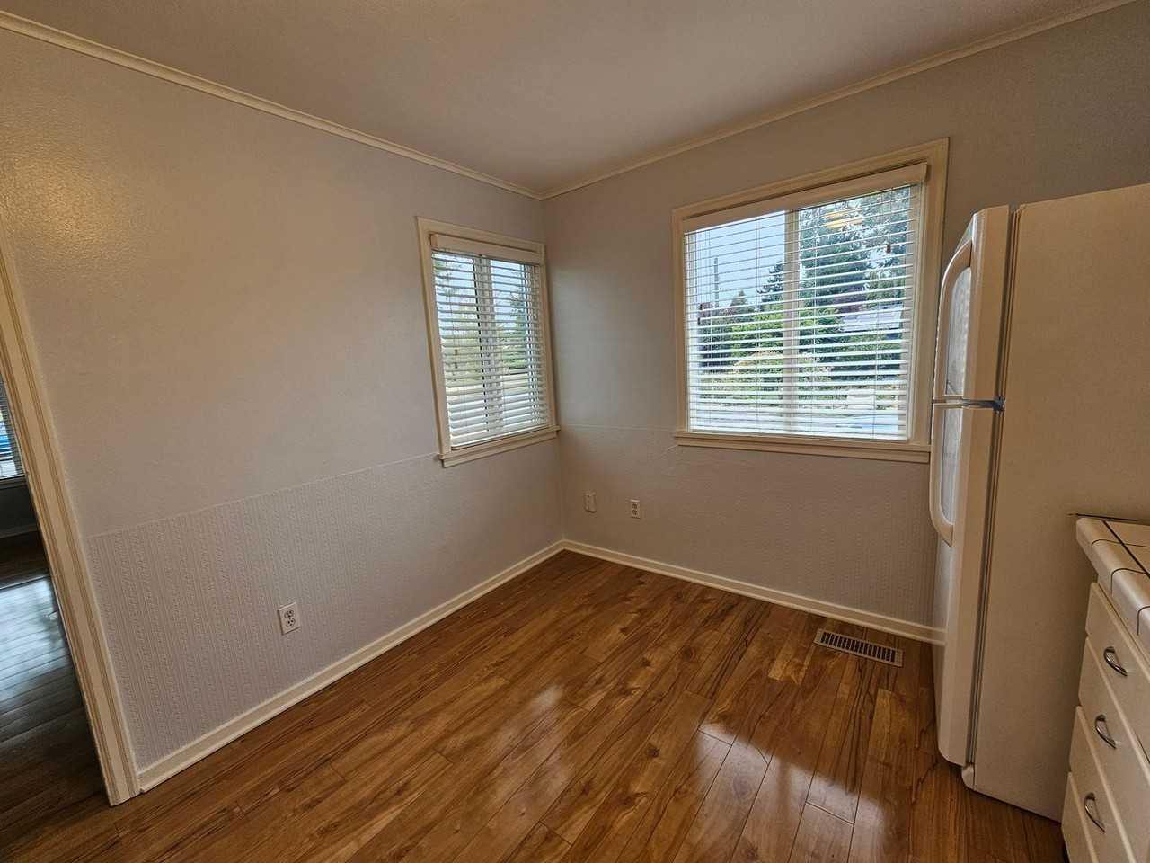 4523 N 16th St - Photo 4 of 24