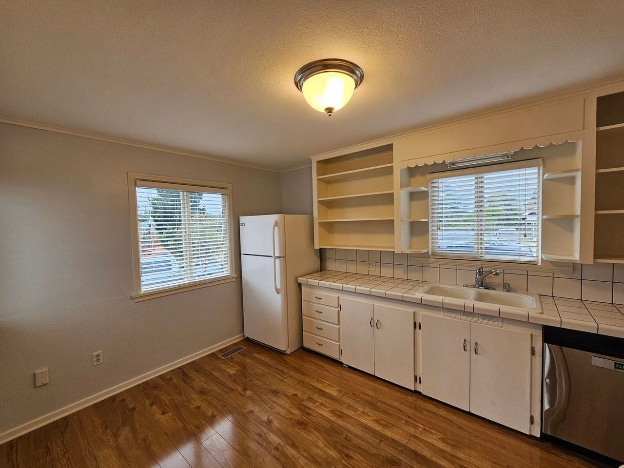 4523 N 16th St - Photo 5 of 24