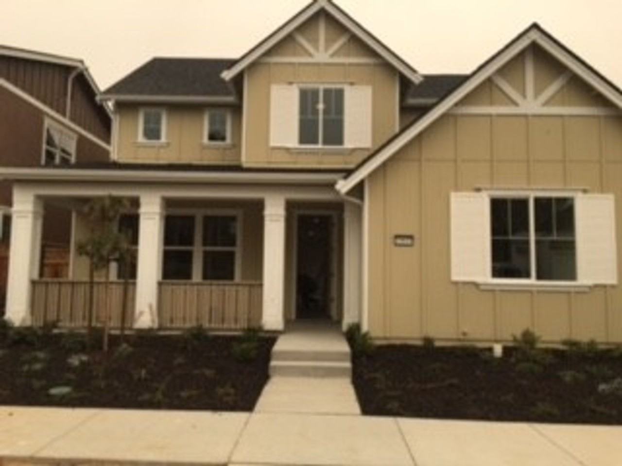 15619 Watkins Gate Rd - Photo 2 of 25