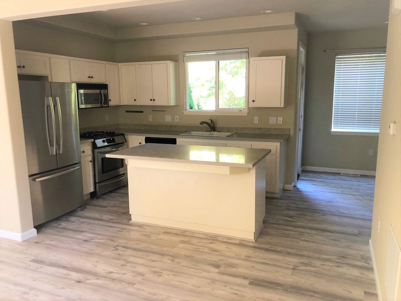 6509 Sw 19th Ave - Photo 3 of 15