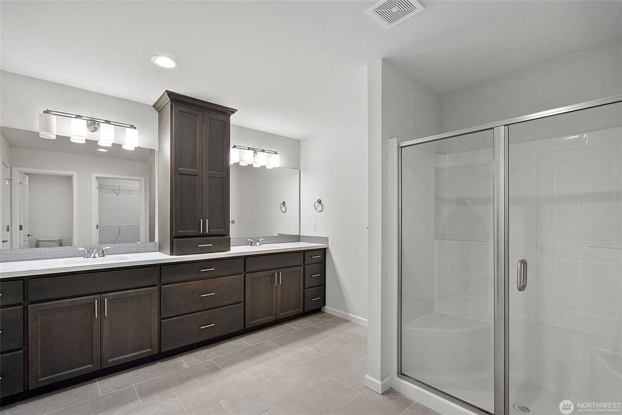 12413 Canyon Rd E - Photo 5 of 13