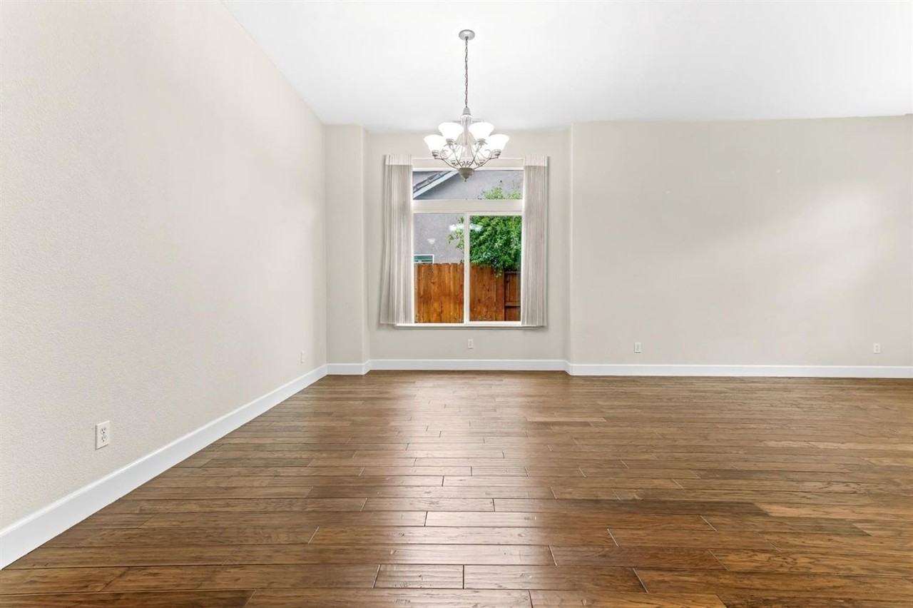 2921 Garzellis Way - Photo 7 of 44