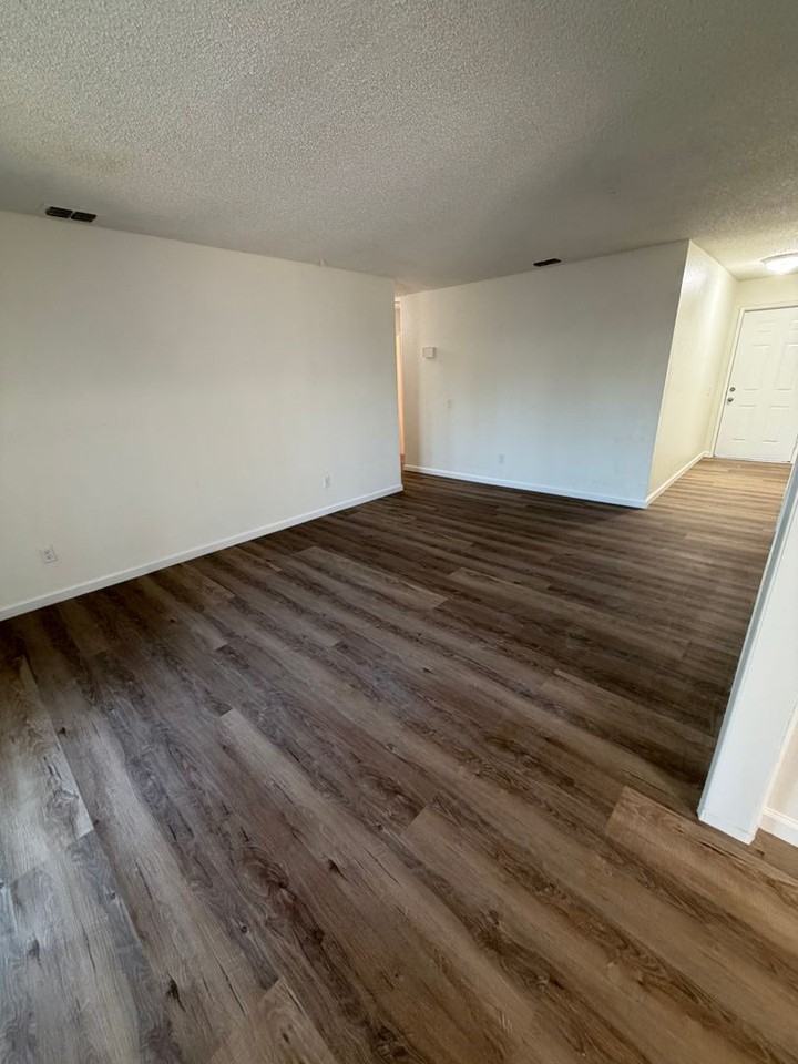 109 El Dorado Dr - Photo 7 of 13