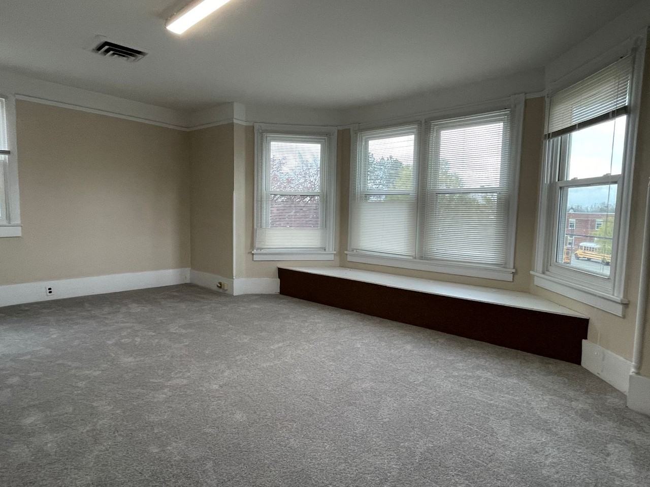 13510 Midlothian Tpke - Photo 3 of 33