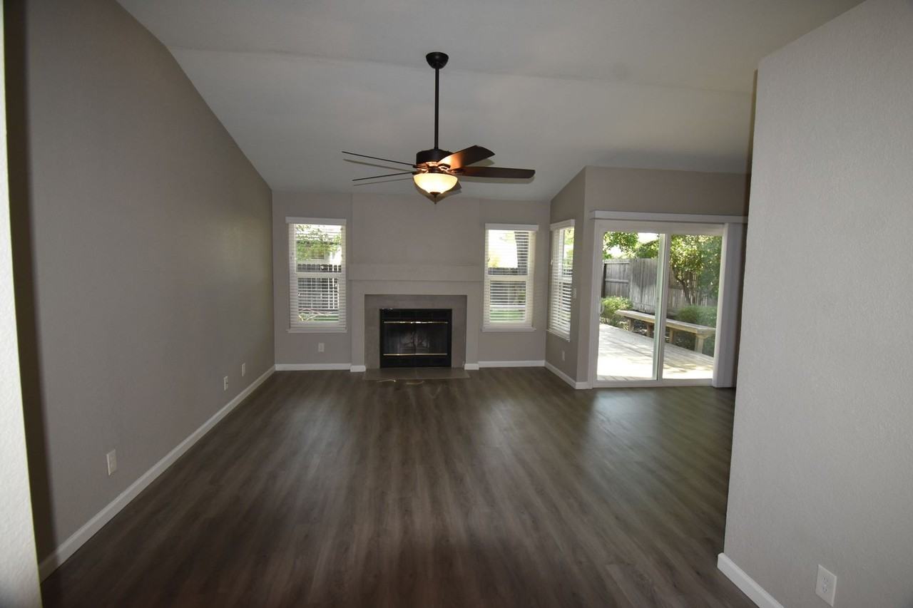 301 Willowwood Ct - Photo 2 of 16