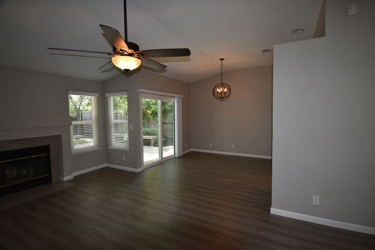 301 Willowwood Ct - Photo 3 of 16
