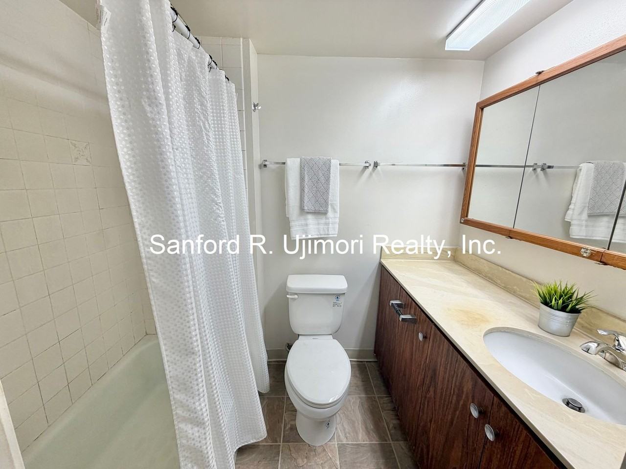 1560 Kanunu St #1115 - Photo 7 of 8