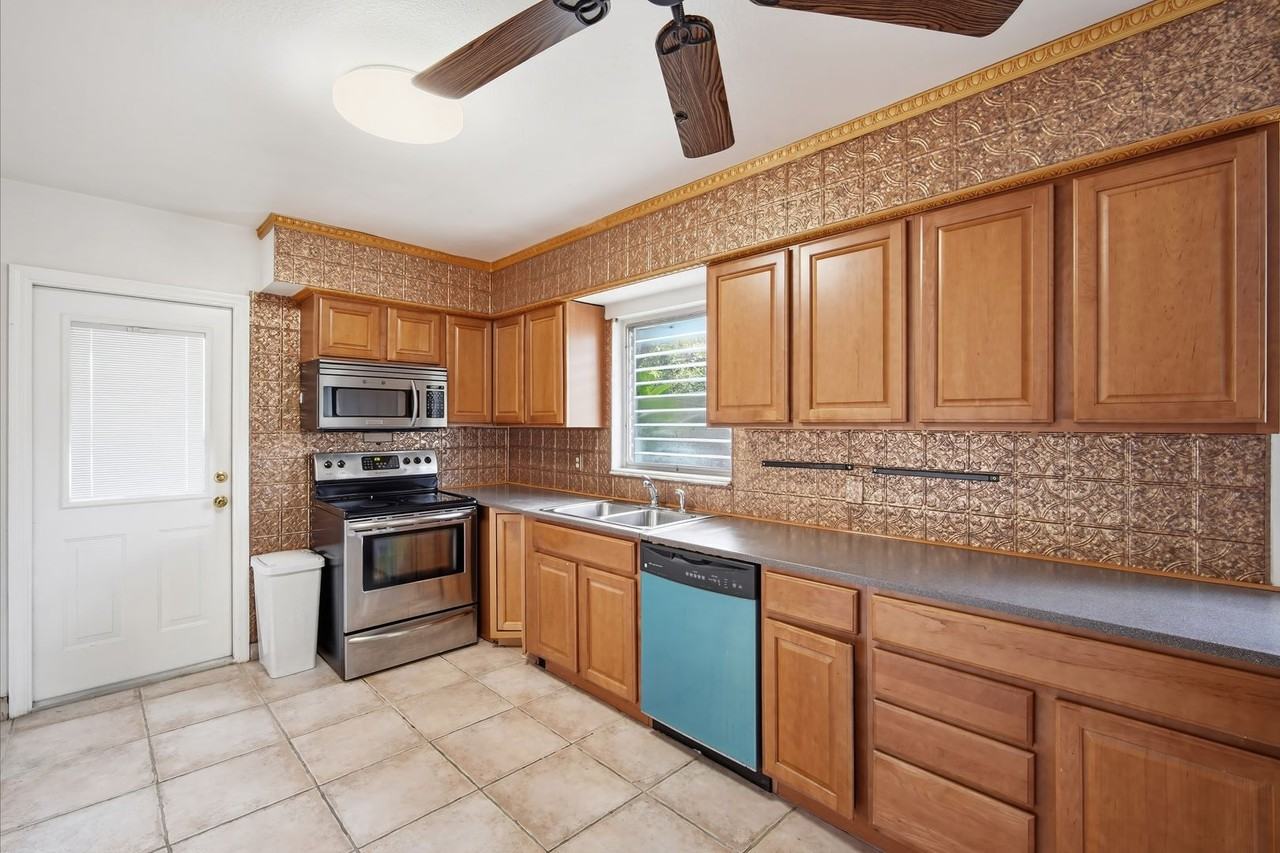 3106 W Braddock St - Photo 5 of 18