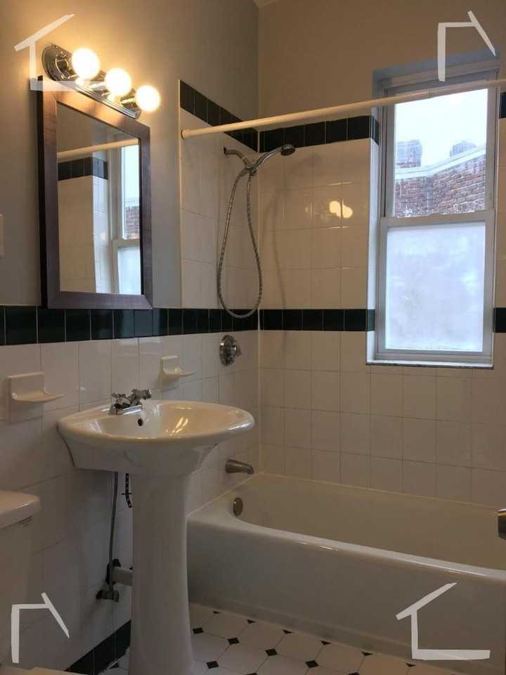 4 Litchfield St - Photo 6 of 9