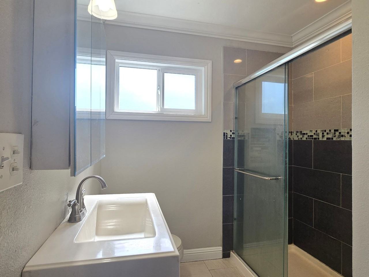 450 California St #8 - Photo 6 of 9