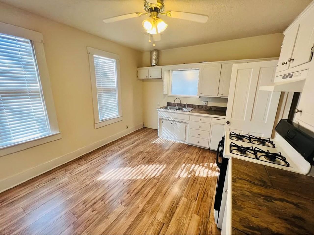 620 W London St - Photo 3 of 12
