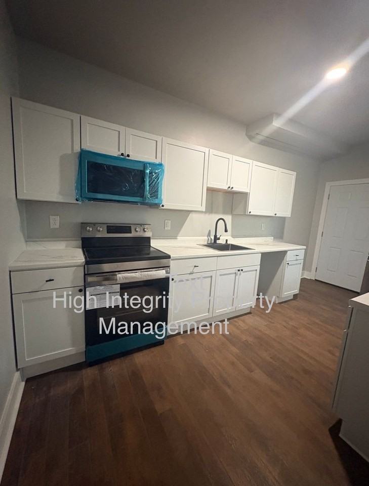 353 W Water St - Photo 7 of 8