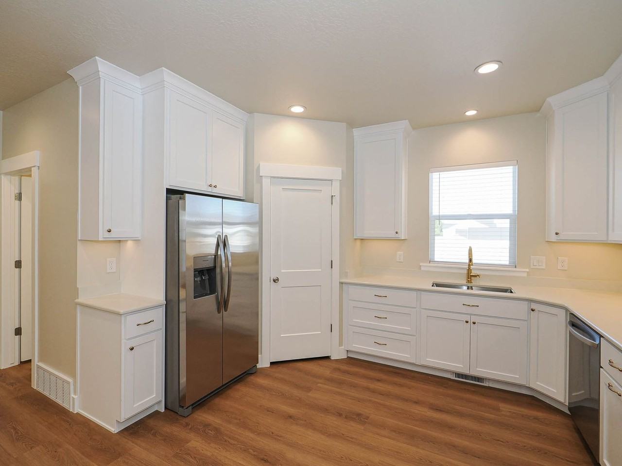 RES_BIGELOW FAMILY TRUST_251 - Photo 5 of 48