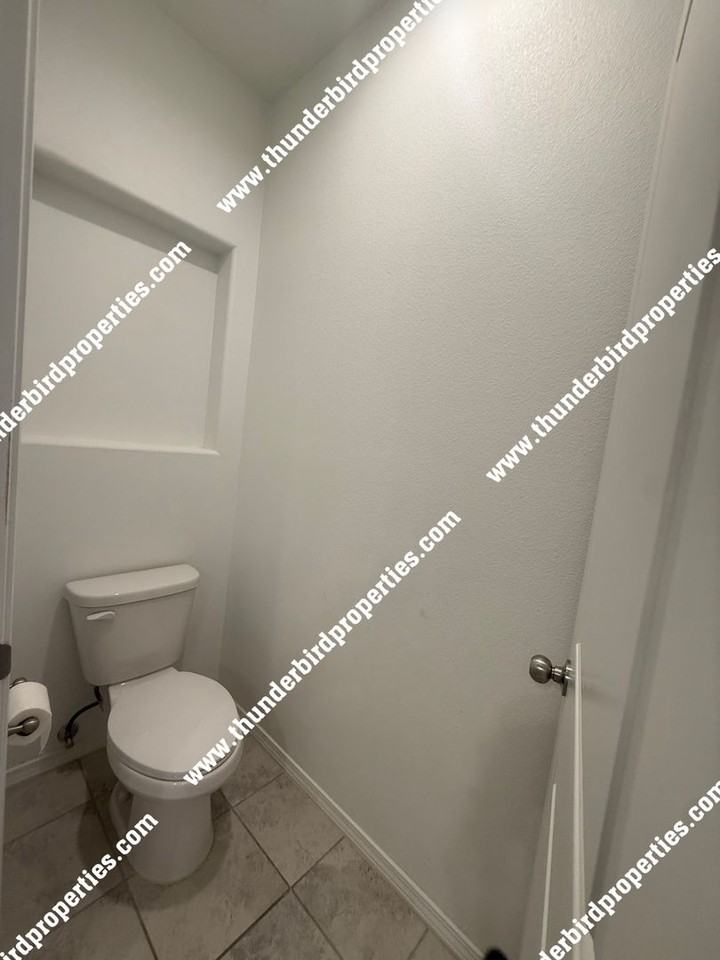 2605 Stryker Rd Se - Photo 6 of 41