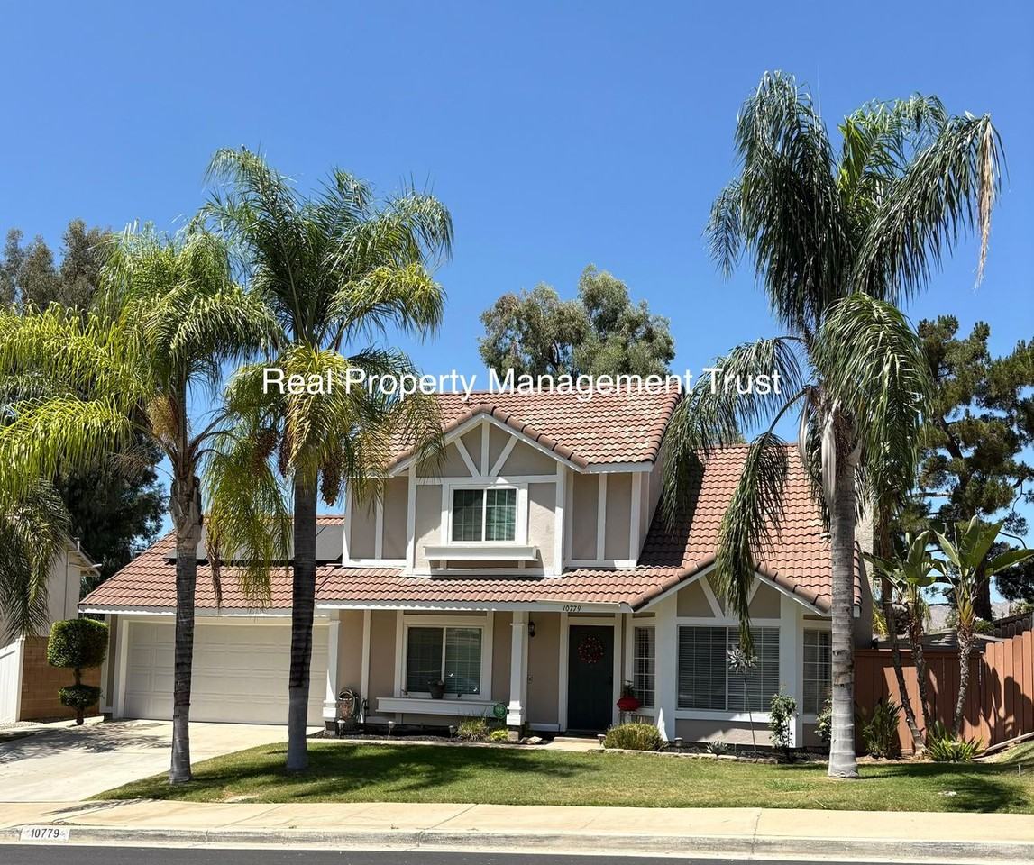 10779 Anemone Cir