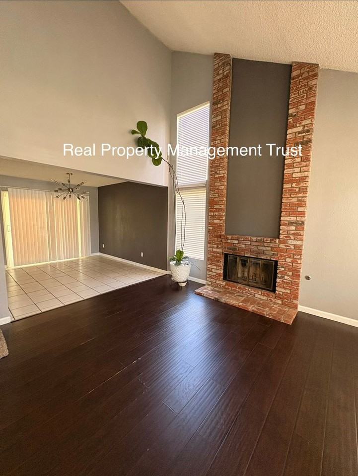 10779 Anemone Cir - Photo 5 of 15