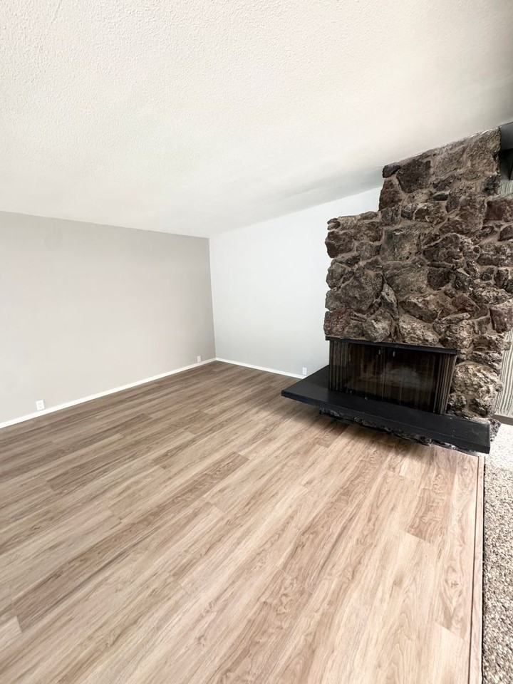 1503 Brown Dr - Photo 6 of 32
