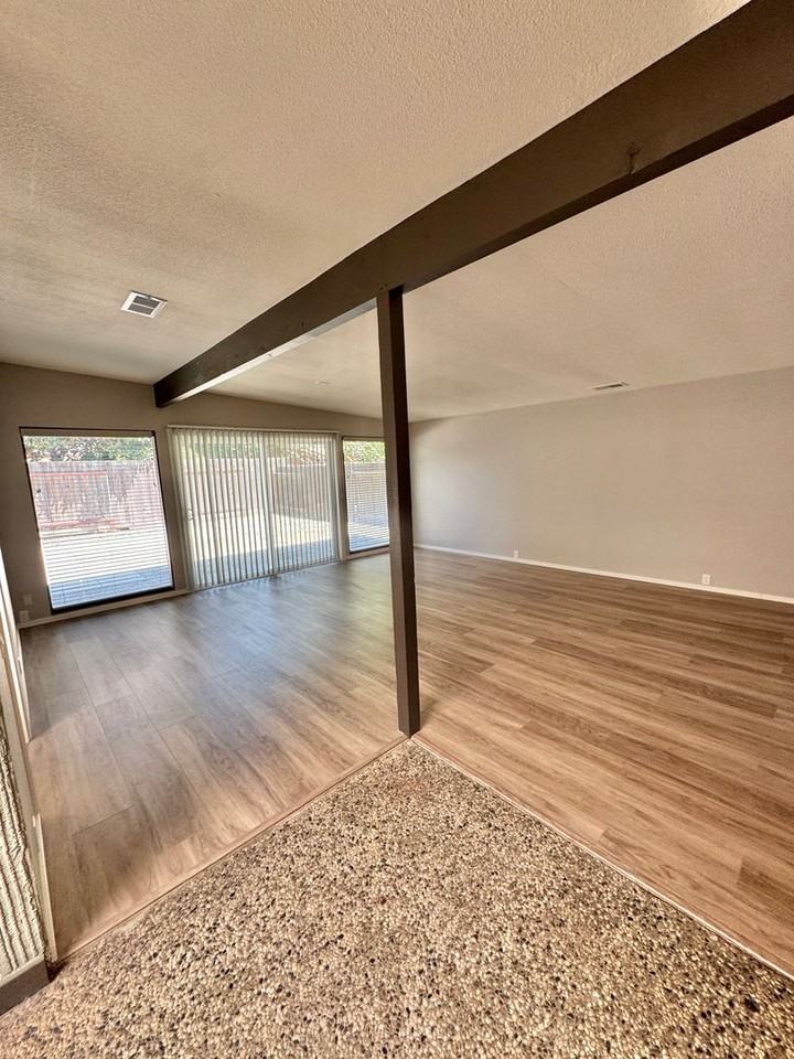1503 Brown Dr - Photo 7 of 31