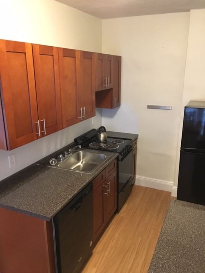 19 Brainerd Rd - Photo 4 of 7