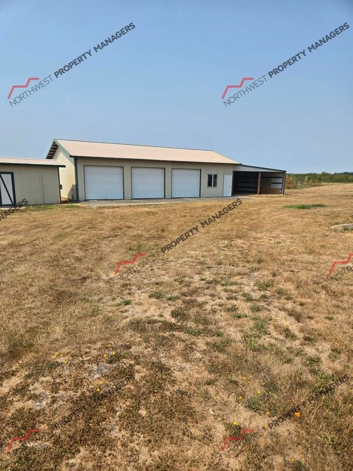 389 Spencer Rd - Photo 4 of 6