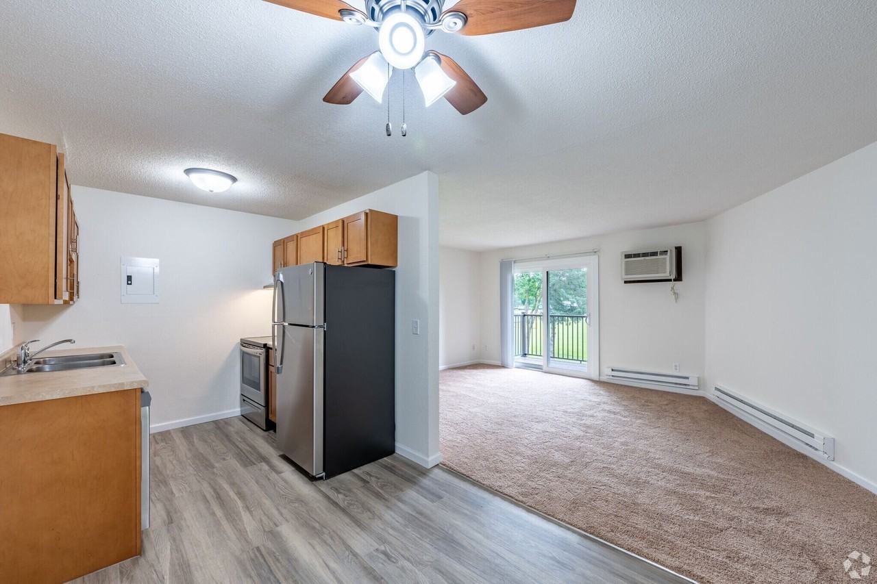 Pineview Apartments - Photo 7 of 26