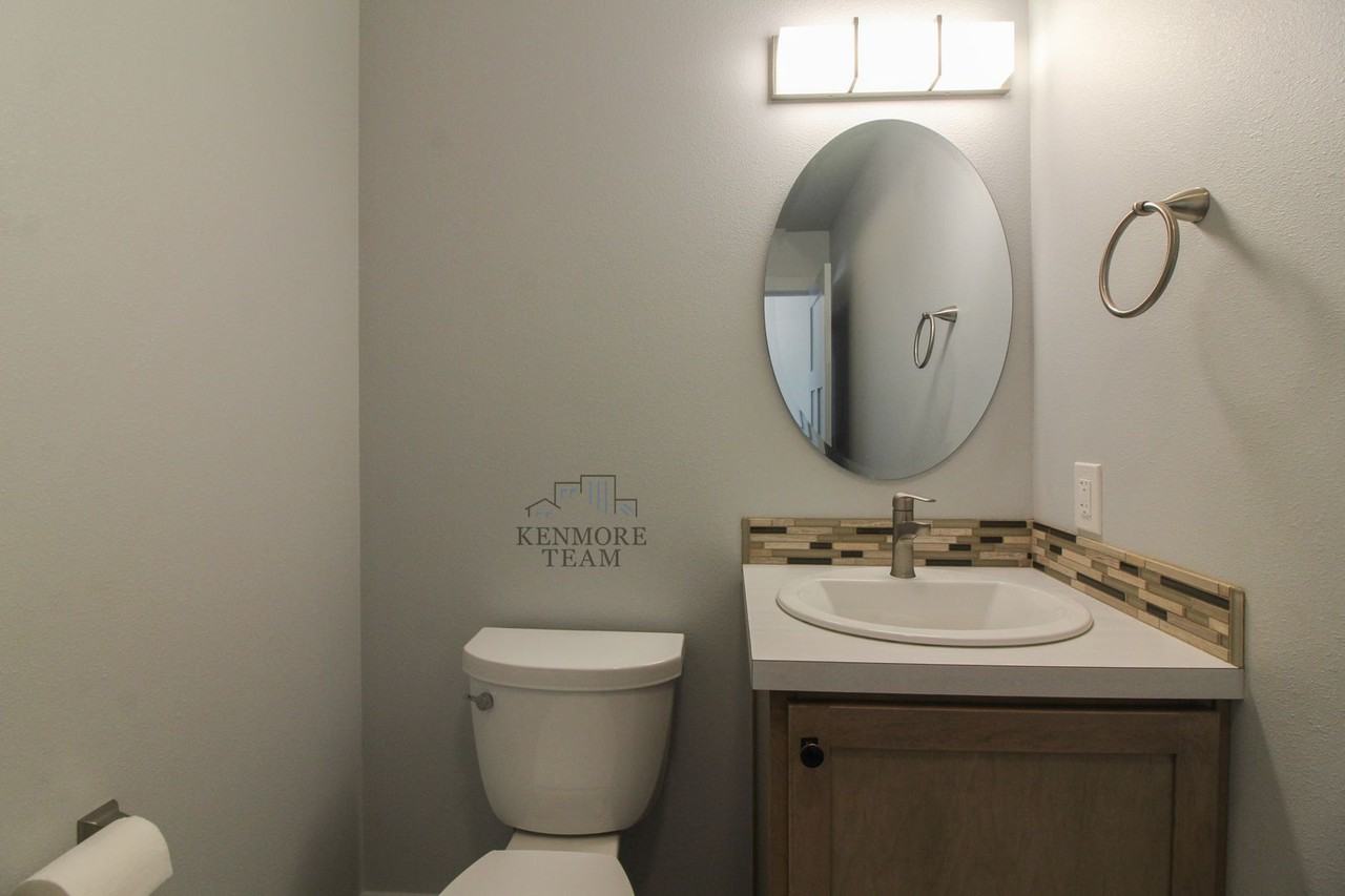 1006 Adams St - Photo 7 of 17