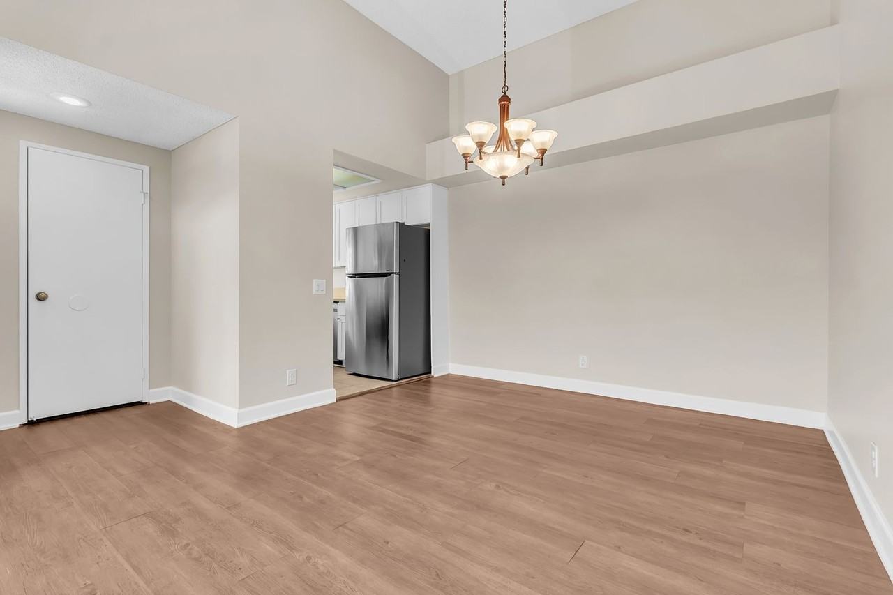 89 Stanford Ct - Photo 6 of 20