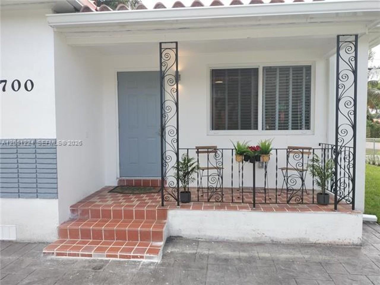 2700 Sw 28th Ct #2700 - Photo 3 of 21