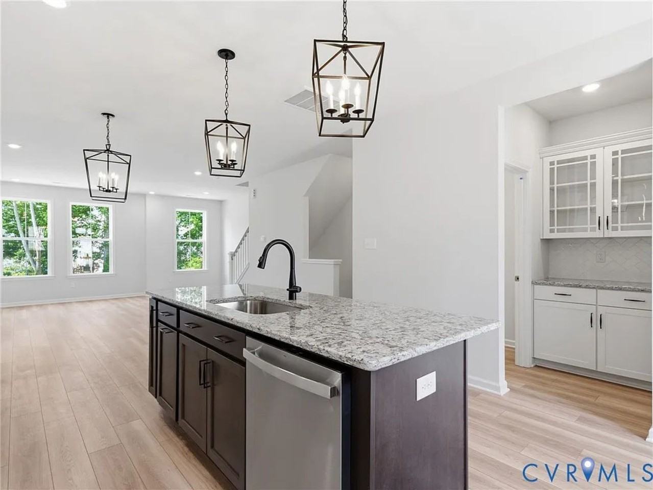 13813 Riverlight Dr - Photo 4 of 26