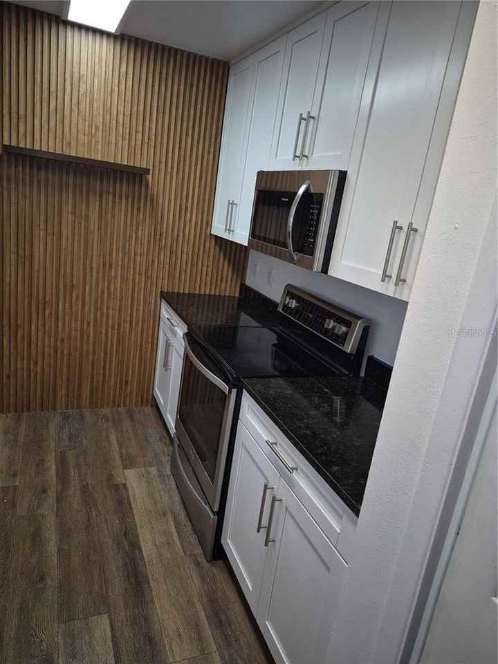 7709 W Hanna Ave - Photo 6 of 41