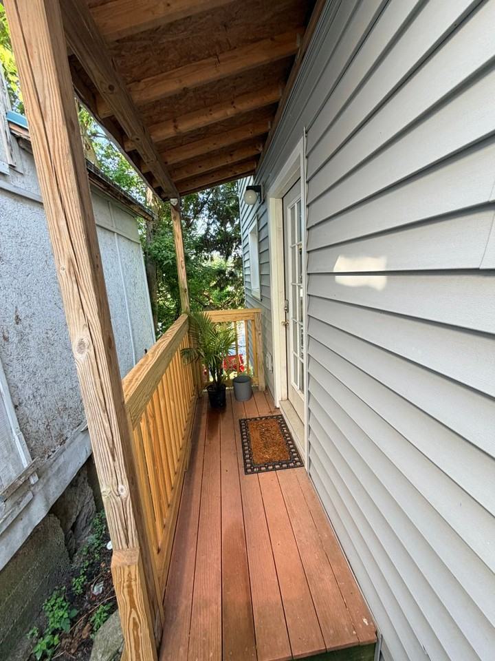 523 Jefferson St - Photo 3 of 20