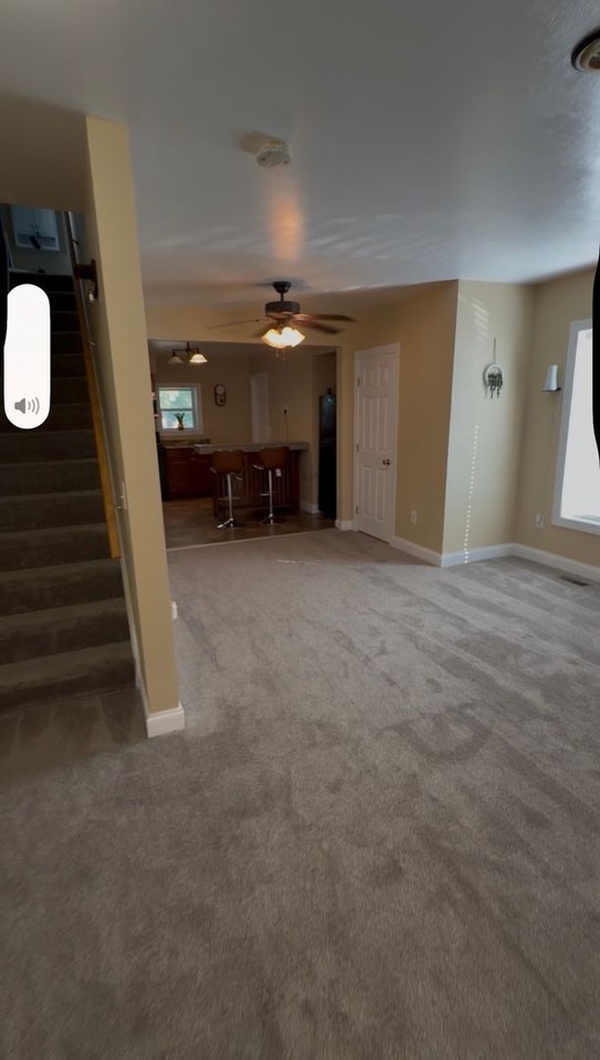 523 Jefferson St - Photo 7 of 20