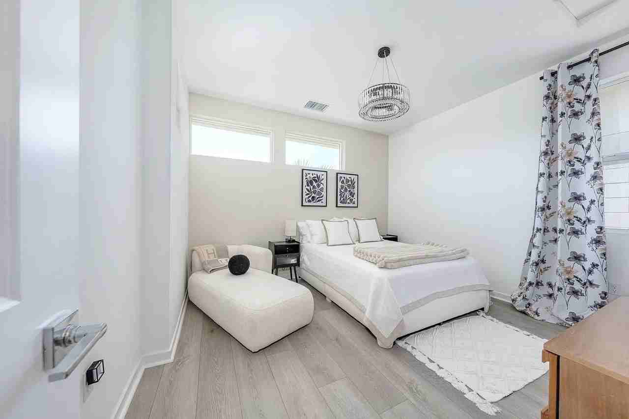 264 Mustang Ln - Photo 5 of 36