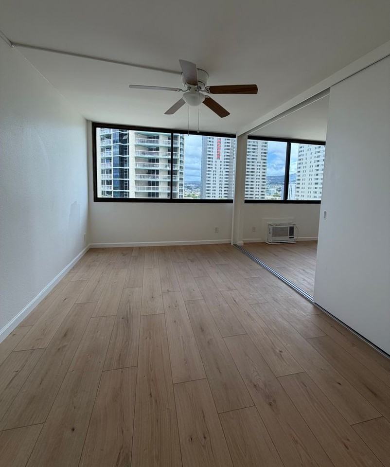 1255 Nuuanu Ave #1506 - Photo 4 of 12