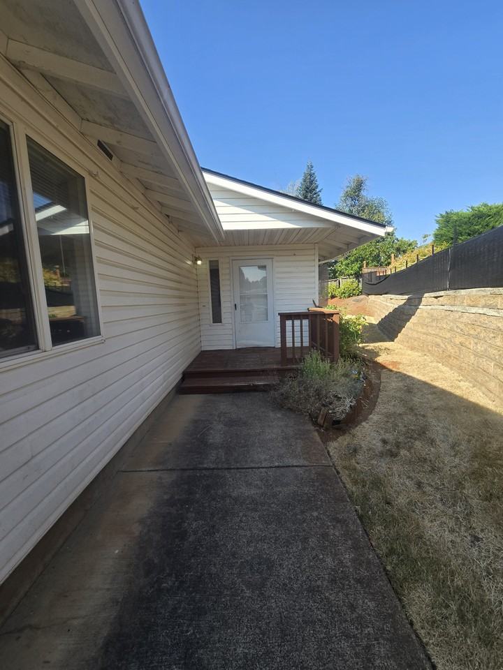 1859 Skyline Ct S #1859 - Photo 3 of 19
