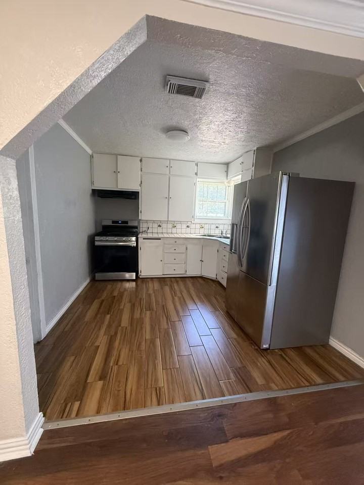 1415 S 9th St #NA - Photo 4 of 17
