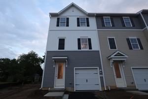 featured image of Silverbell Ave #64