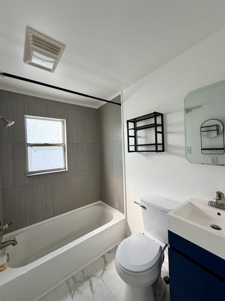 2423 Saint Ann St #2423 - Photo 5 of 12