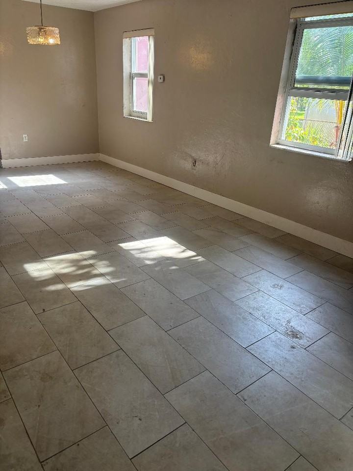 1570 Nw 128th St #NA - Photo 5 of 11
