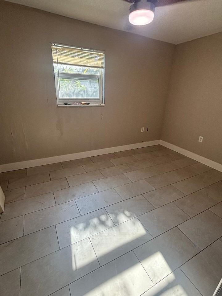1570 Nw 128th St #NA - Photo 7 of 11